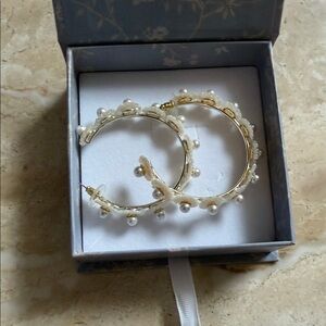 Nicola Bathie White mother of pearl Pearl Floral Hoop Earrings